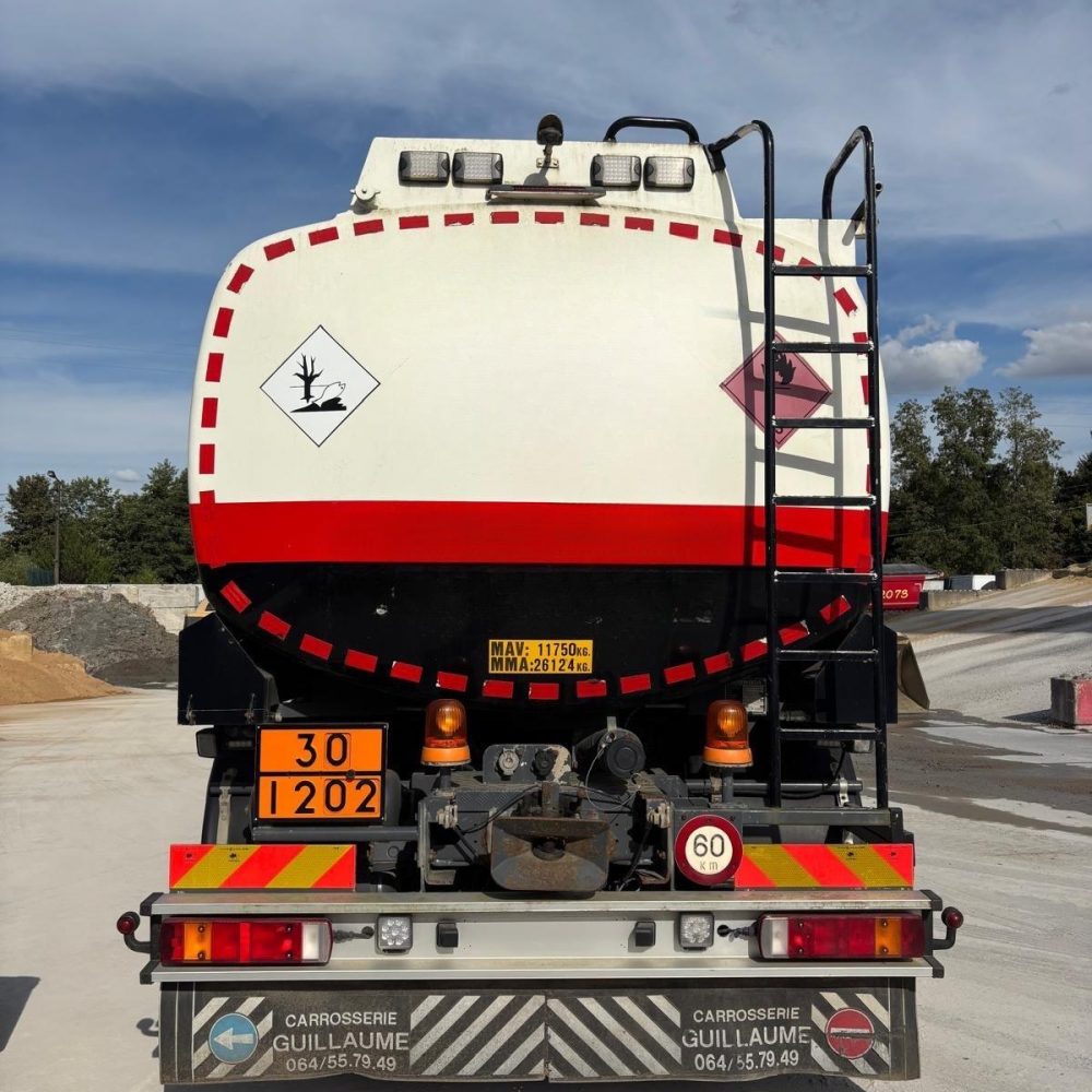 WhatsApp Image 2025-10-08 at 16.21.04 (2)