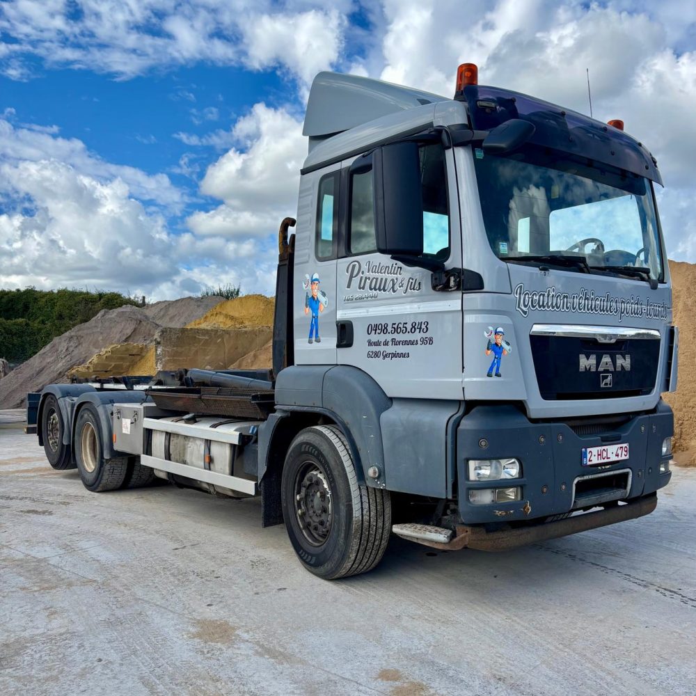 WhatsApp Image 2025-10-28 at 11.27.31 (25)