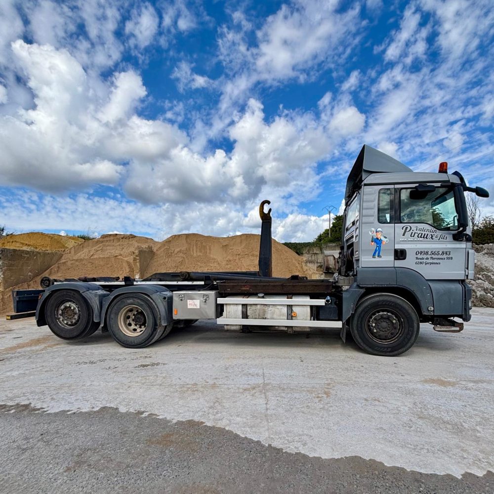 WhatsApp Image 2025-10-28 at 11.27.31 (27)