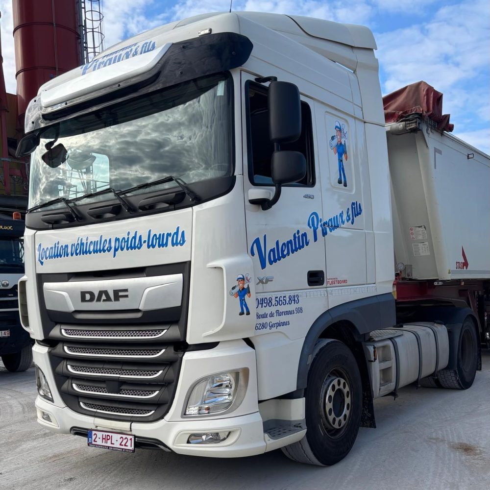 WhatsApp Image 2025-10-28 at 11.42.58 (1)