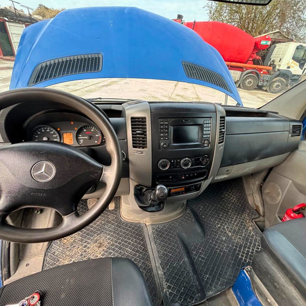 aa9a7b91-5ff3-452d-928c-f2fcd657d537